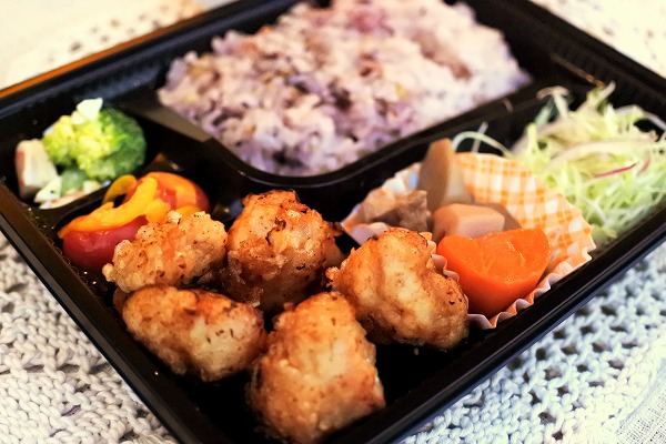 河内長野テイクアウトから揚げ弁当