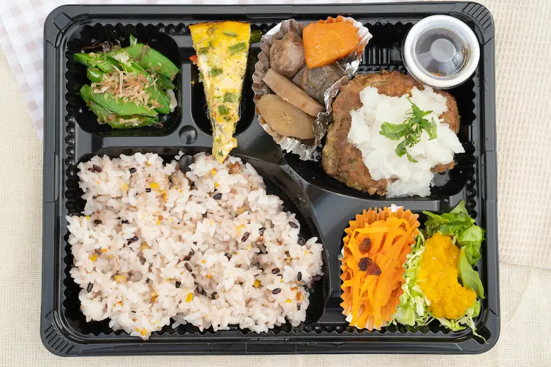 河内長野すまいる食堂テイクアウトハンバーグ弁当
