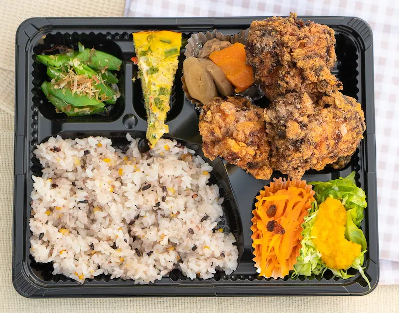 河内長野すまいる食堂テイクアウトから揚げ弁当