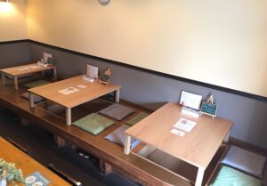 河内長野すまいる食堂店内　座敷