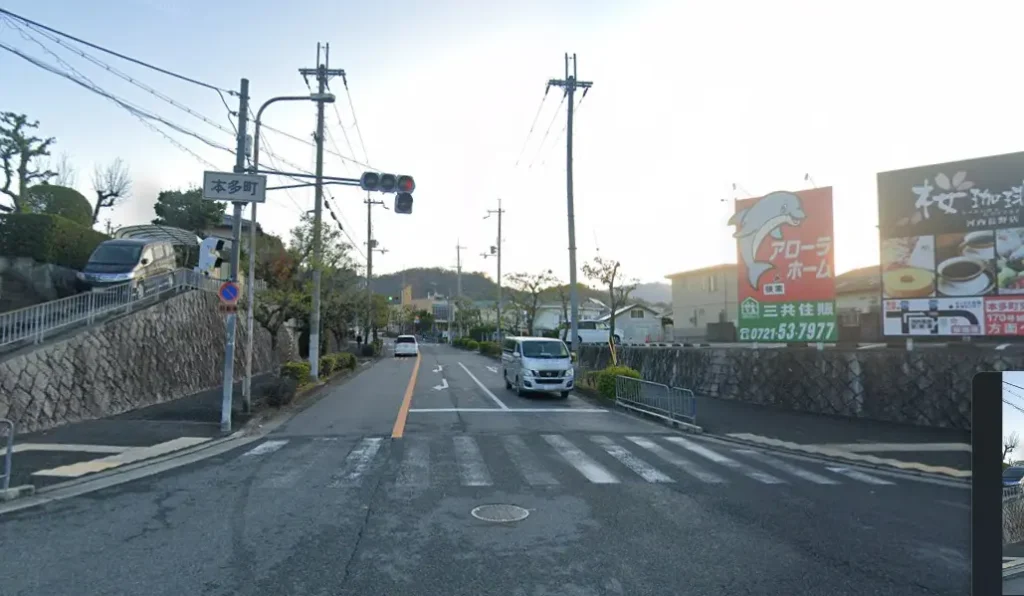 河内長野すまいる食堂へ行く本多町の交差点