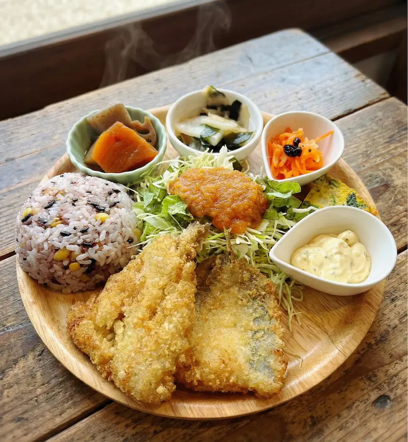 アジフライのタルタルソーズ添えランチ